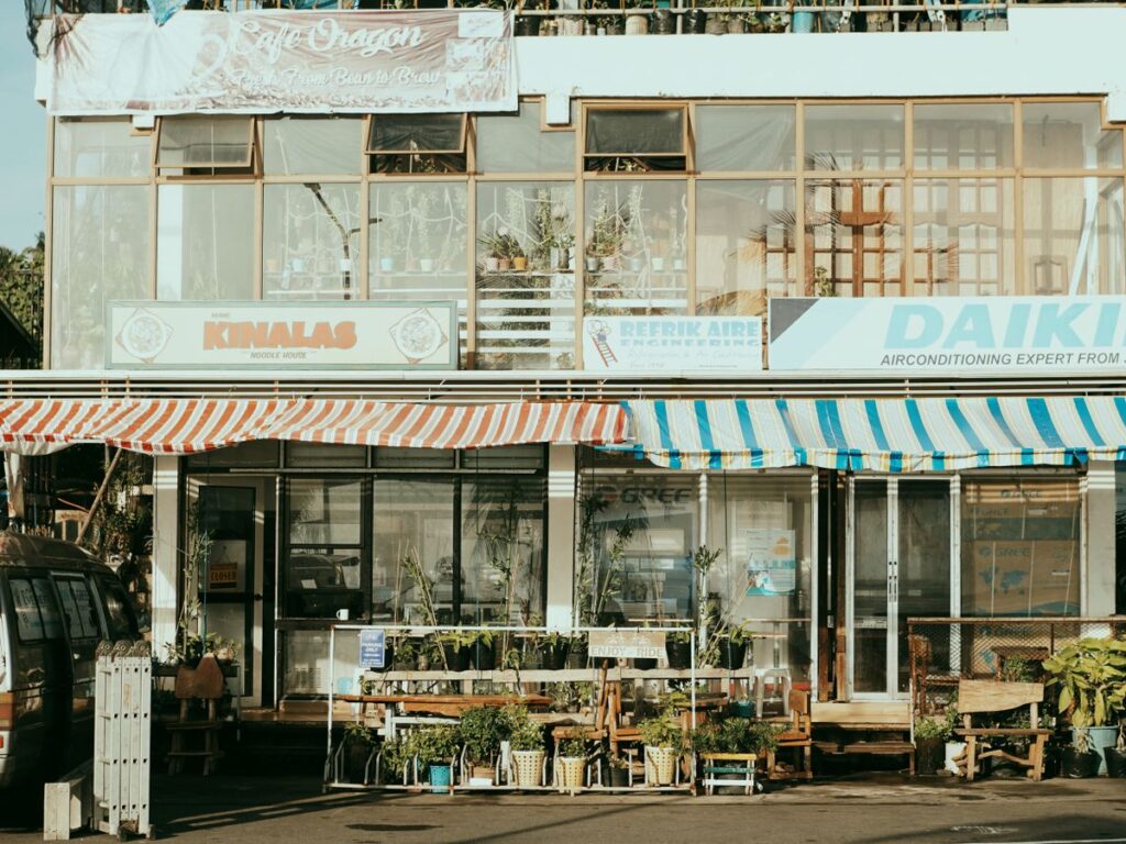 Dükkan önü tente pergola sistemi